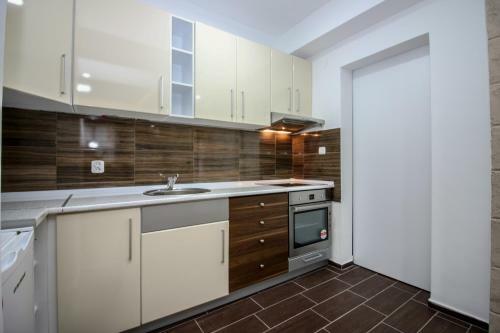 Darni Apartment