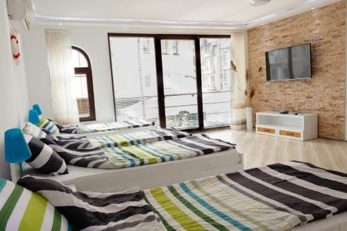 Ana's Apartments