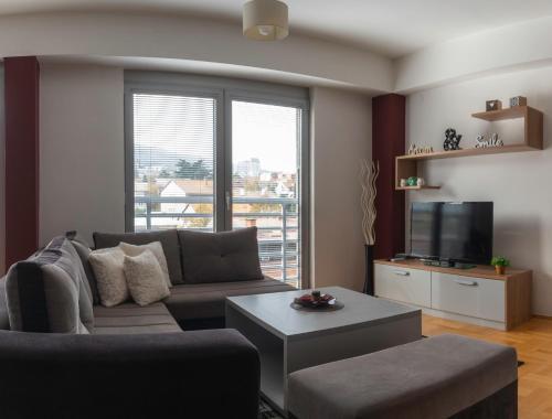 ? Dream & Smile ? Apartment ?