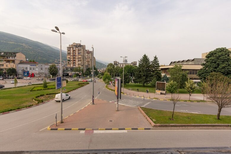 Hotel Lirak