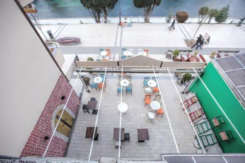 Art Theatre Caffe - River View Hotel
