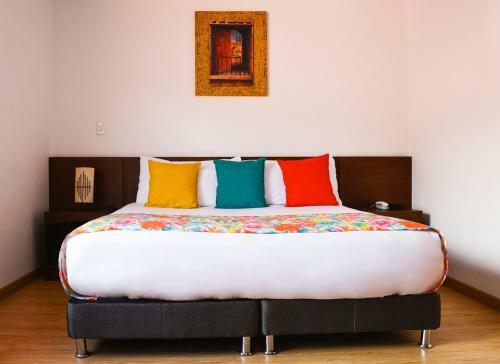 Hotel Cacique Real