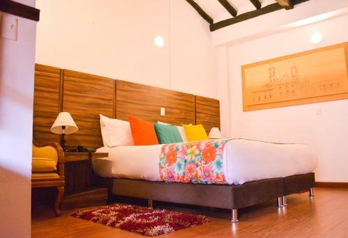Hotel Cacique Real