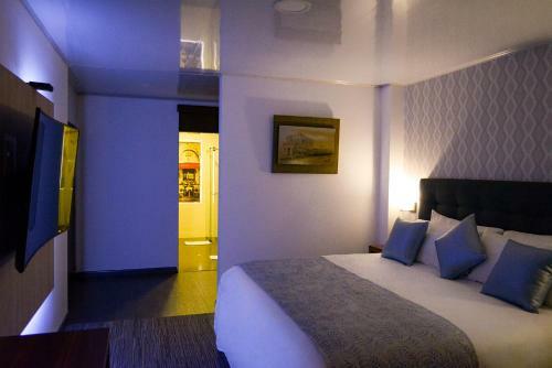 Hotel Cacique Real