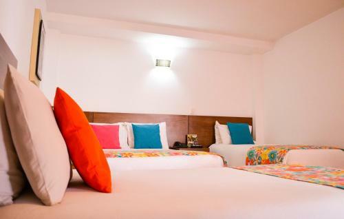 Hotel Cacique Real