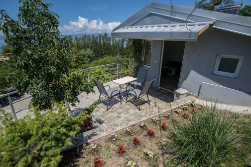 View Topia Apartments