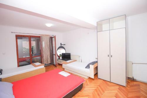 Teo Apartments