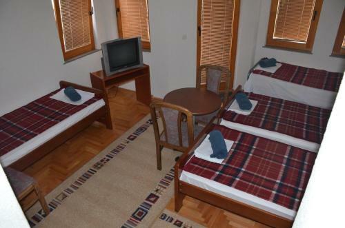 Elbini Apartments