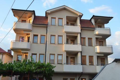 Elbini Apartments