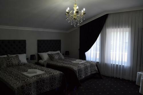 Hotel Emi