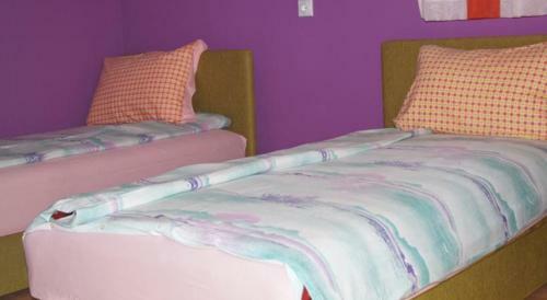 Hostel Restoran Slon