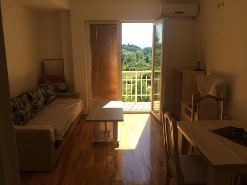 Lake View Apartment
