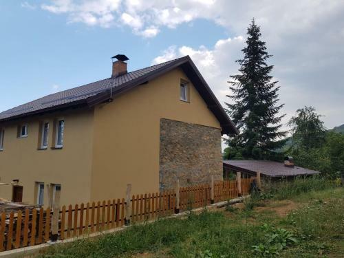 Lodge Ruseski Guest House