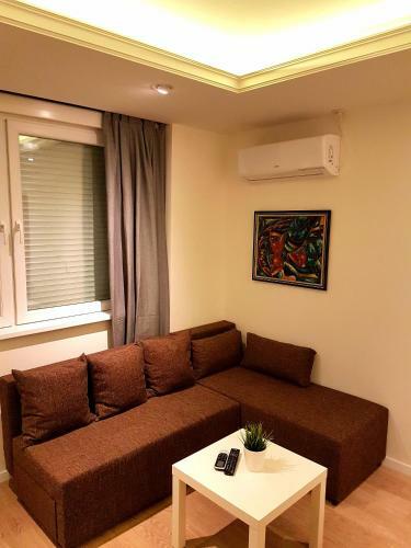 Mika Apartments