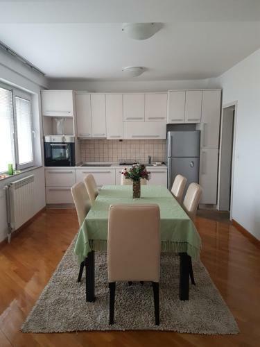 Popov Apartments