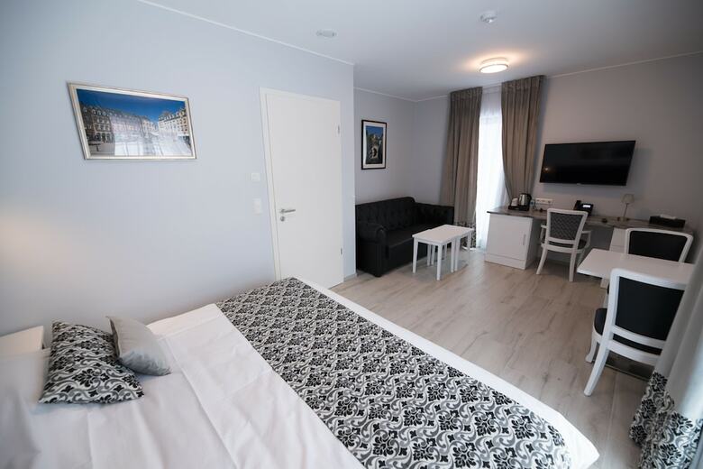 Gulliver Tower Hotel