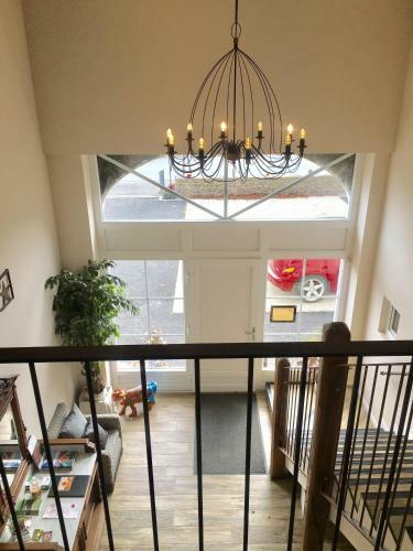 Four Oaks Bed & Breakfast Hotel