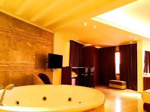 Aphrodite Hotel