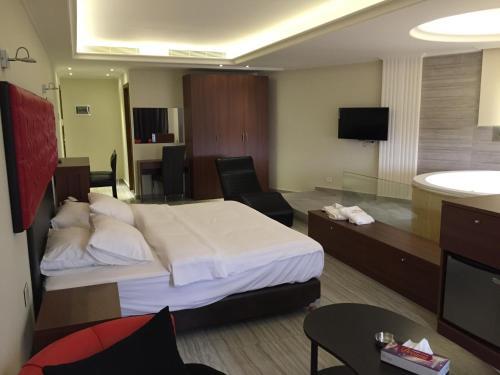 Aphrodite Hotel