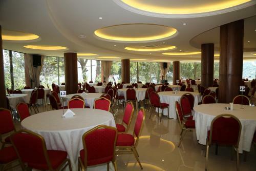 Douma Hotel