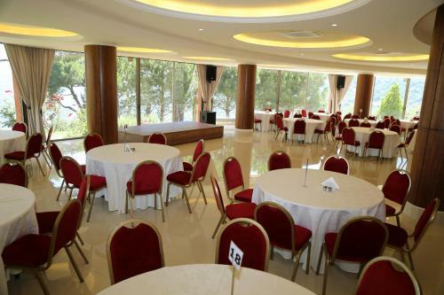 Douma Hotel