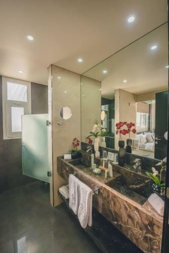 Louis V Hotel Beirut