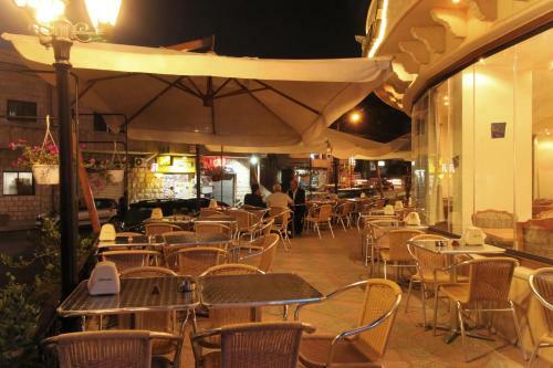 Hammana Plaza Hotel