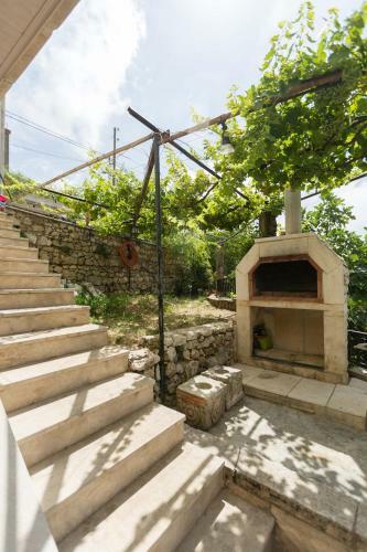 Hostal Mresty Guest House
