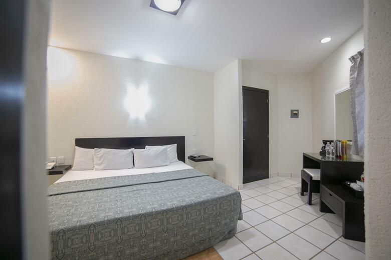Rs Suites Hotel