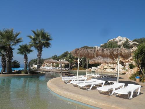 Hotel Batroun Village Club