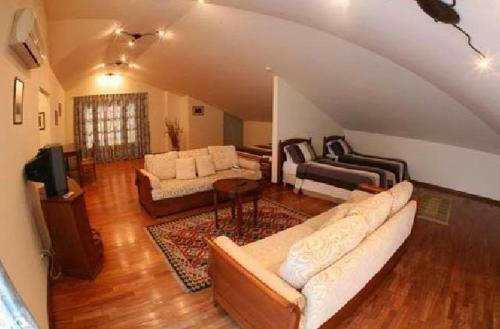 Hotel Batroun Village Club