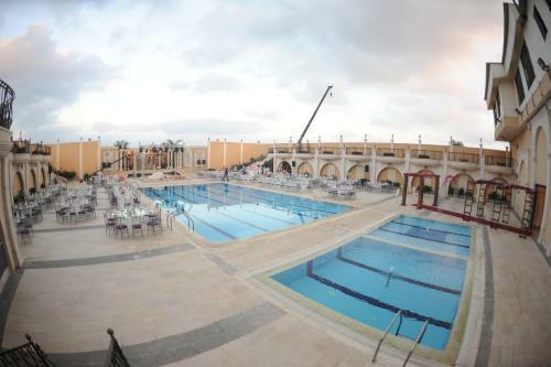 Platinum Hotel