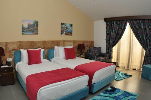 Monoberge Hotel