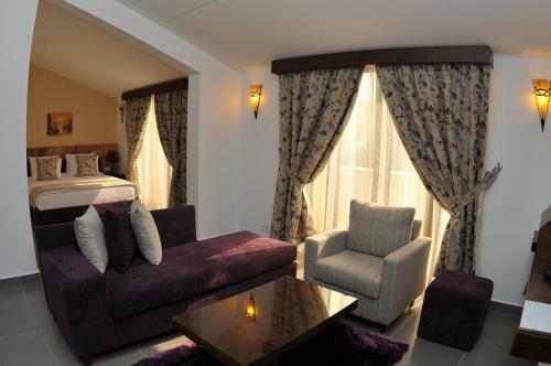 Monoberge Hotel