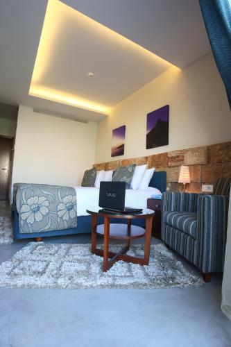 Monoberge Hotel