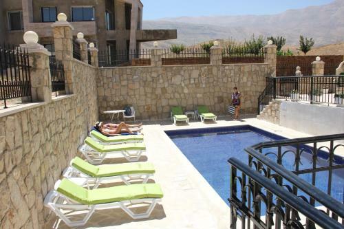 � Cedres Apartments