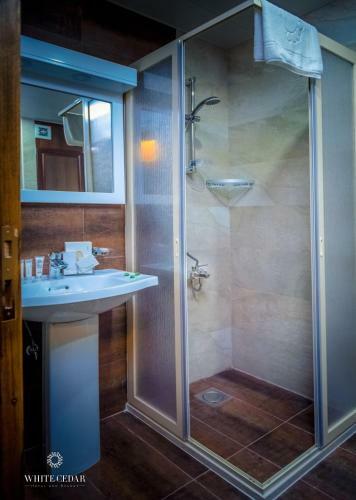 White Cedar Hotel &resort
