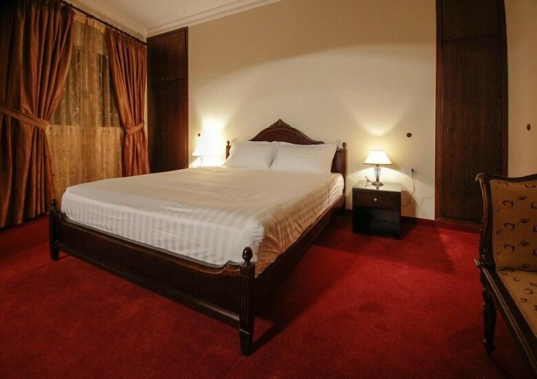 Quartier Suisse Hotel