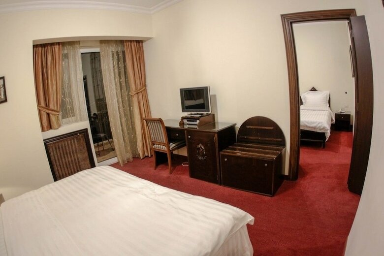 Quartier Suisse Hotel