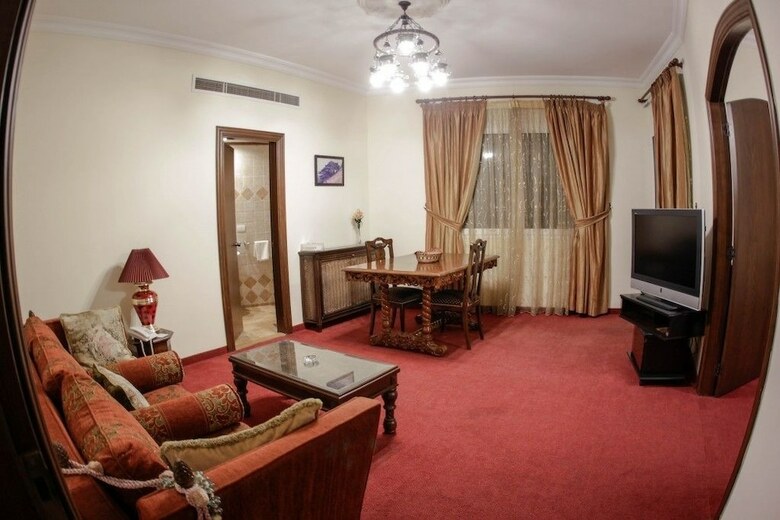 Quartier Suisse Hotel
