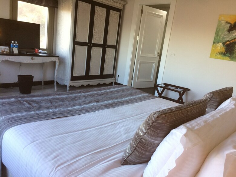 Cherry Blossom Boutique Hotel