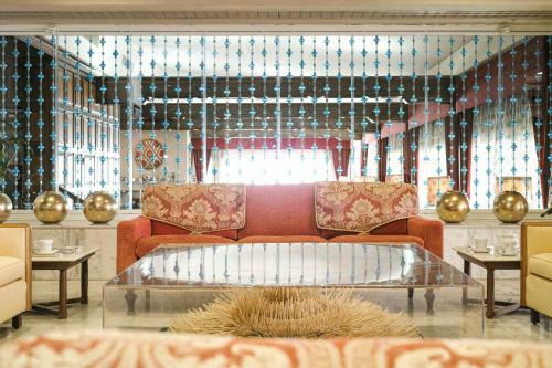 Hotel Al Bustan