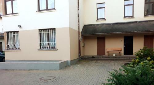Town Center Studio Apartment