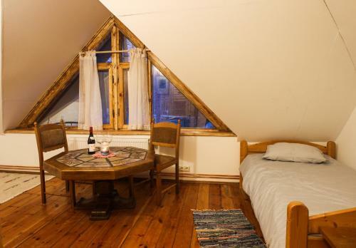 Hostal Viesu Nams Melnsils