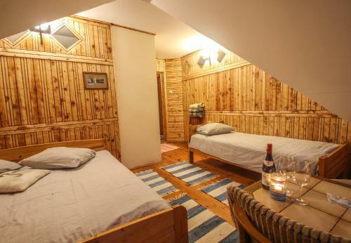 Hostal Viesu Nams Melnsils