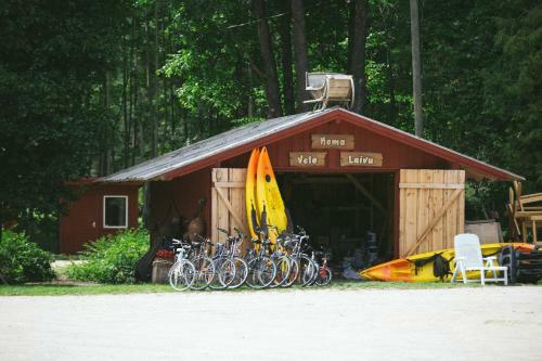 Hostal Viesu Nams Melnsils