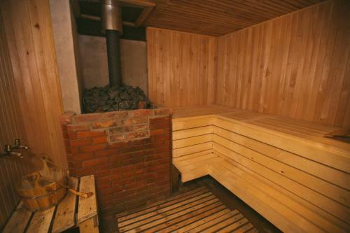 Hostal Viesu Nams Melnsils