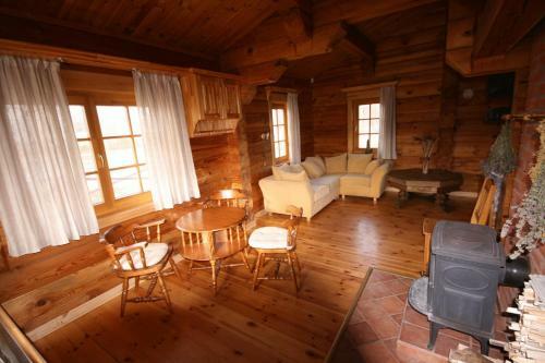 Me?a Salas