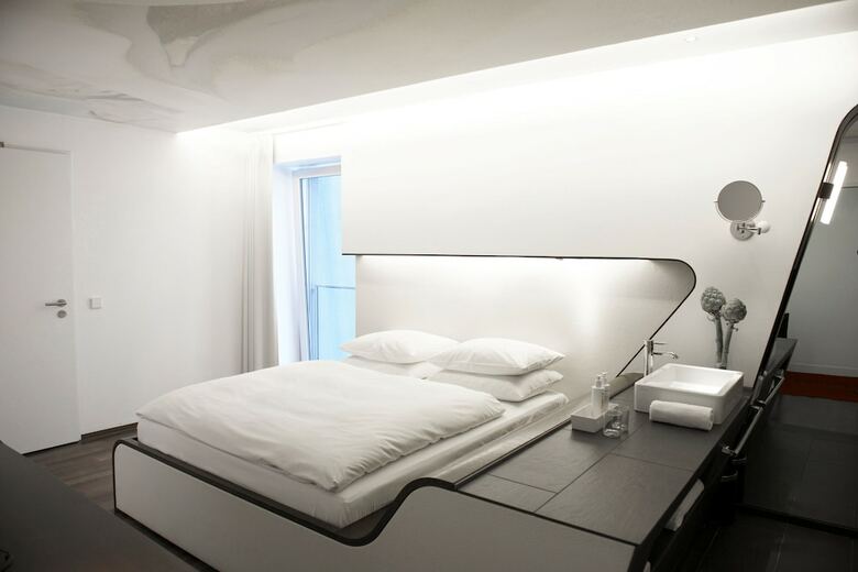 Hotel Q!