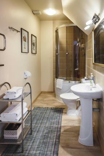 Hostal Guest House Karle